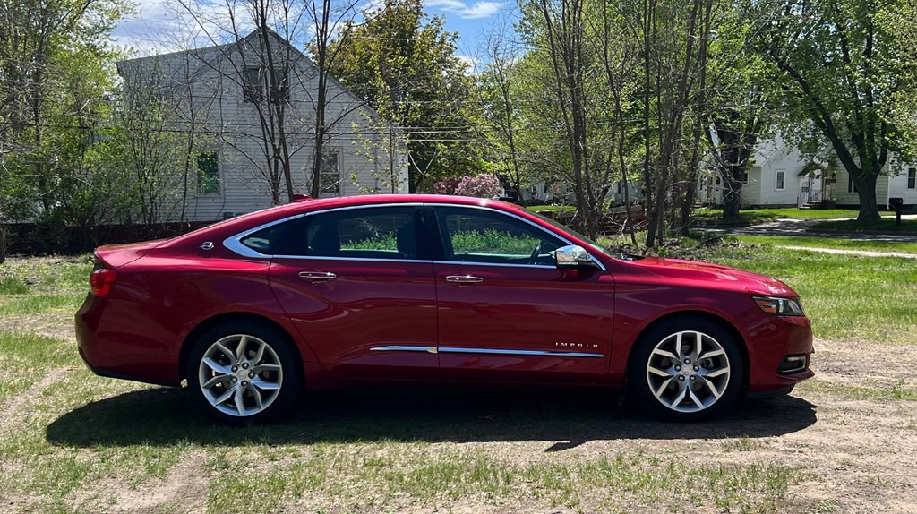 2014 Chevrolet Impala Image 2