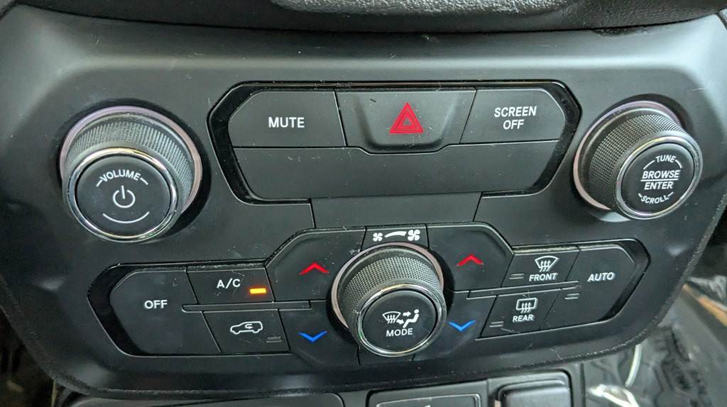 2018 Jeep Renegade Image 16