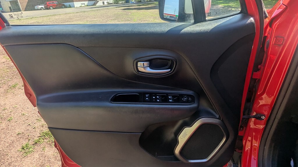 2018 Jeep Renegade Image 20