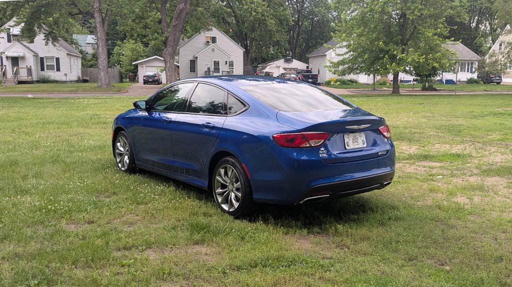 2015 Chrysler 200 Image 5