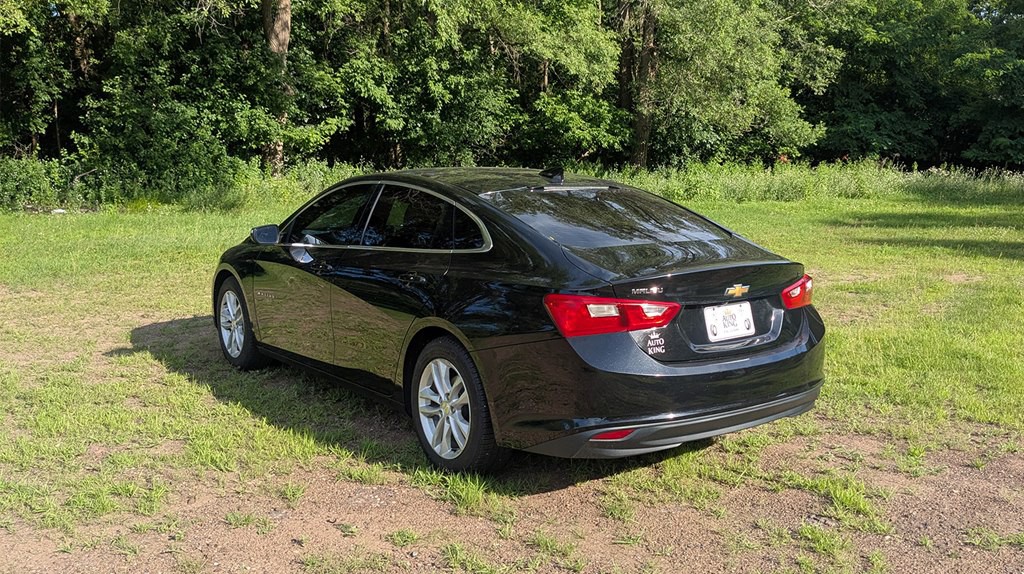 2017 Chevrolet Malibu Image 5