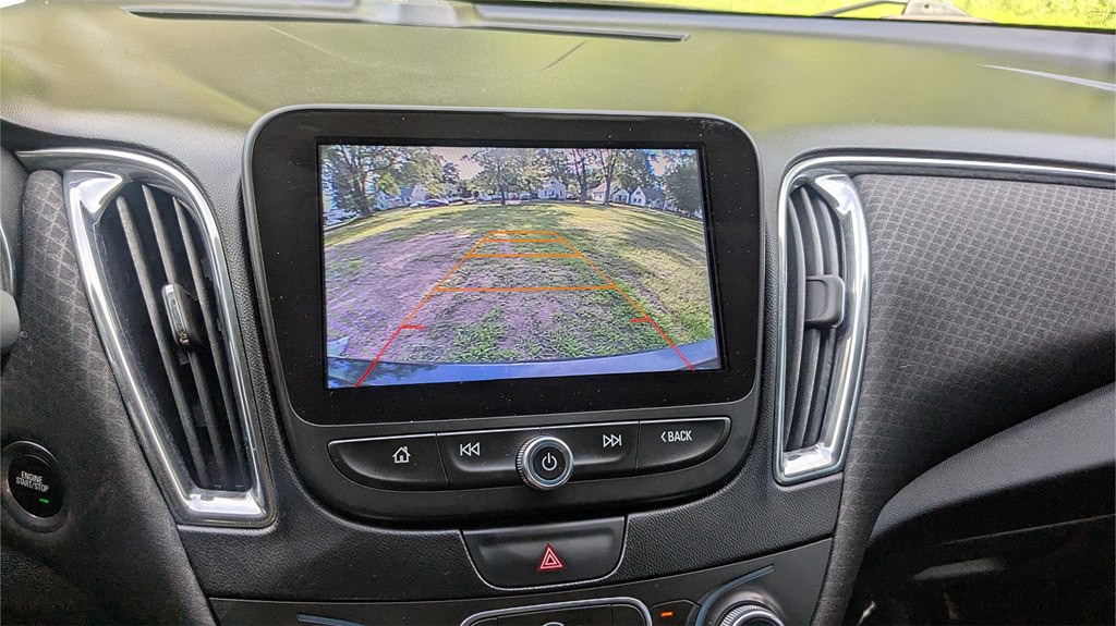 2017 Chevrolet Malibu Image 16