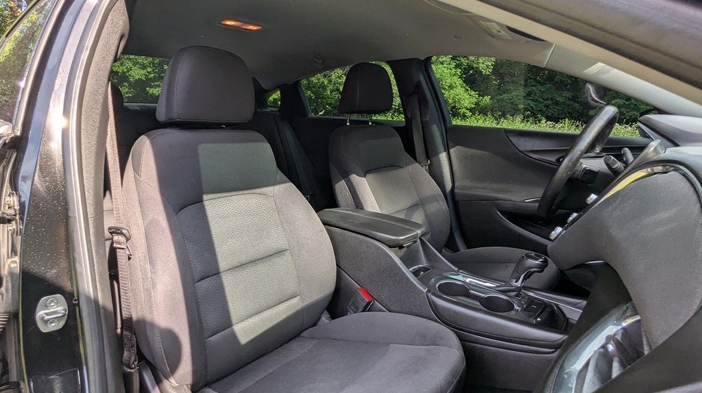 2017 Chevrolet Malibu Image 21
