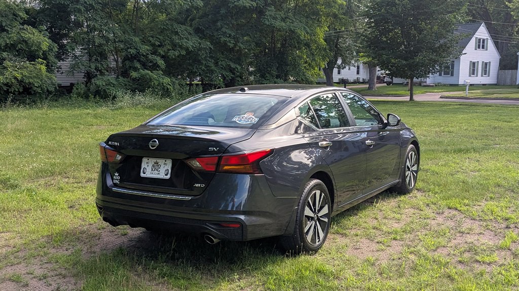 2021 Nissan Altima Image 3