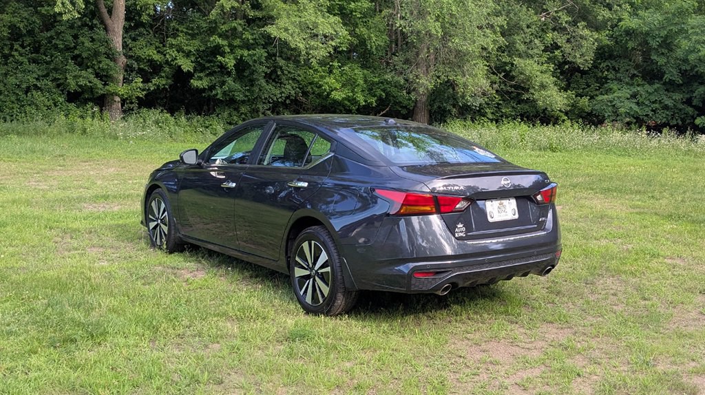 2021 Nissan Altima Image 5