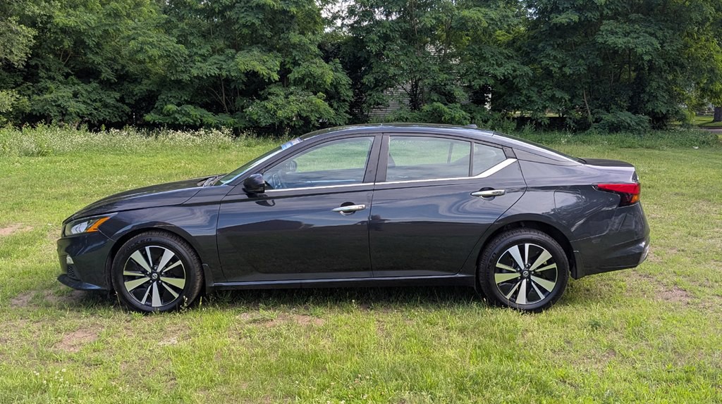 2021 Nissan Altima Image 6