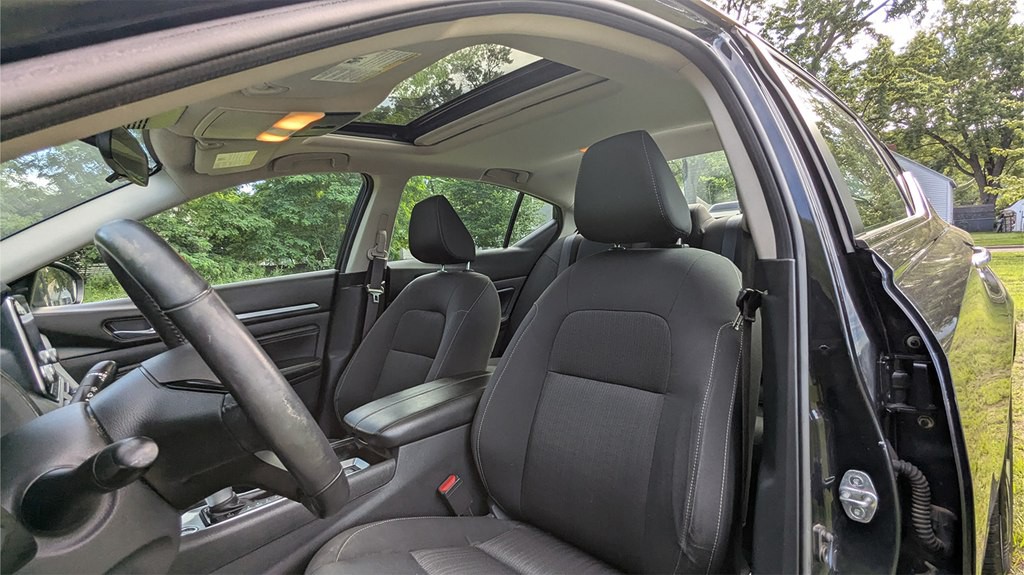 2021 Nissan Altima Image 9