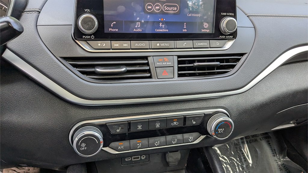 2021 Nissan Altima Image 16