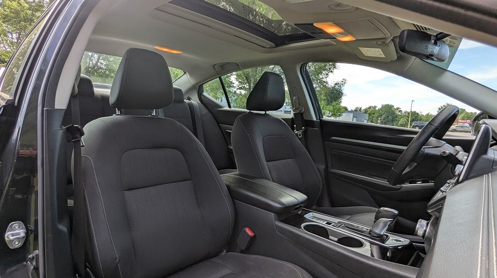 2021 Nissan Altima Image 18