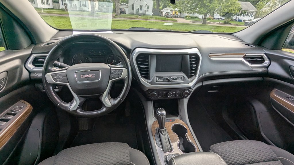 2018 GMC Acadia Image 11