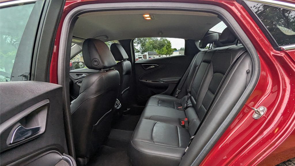 2017 Chevrolet Malibu Image 25