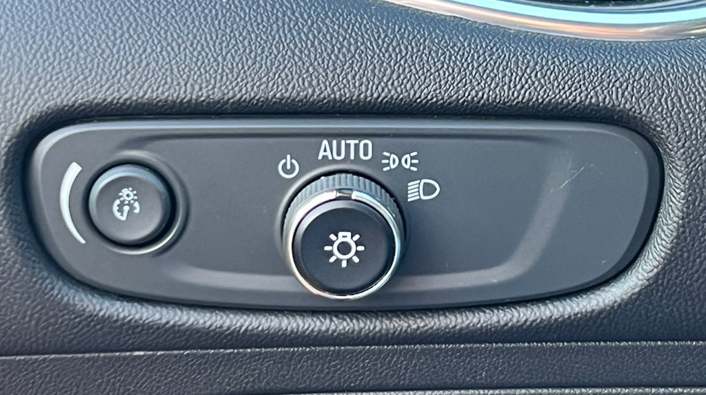 2017 Chevrolet Malibu Image 19