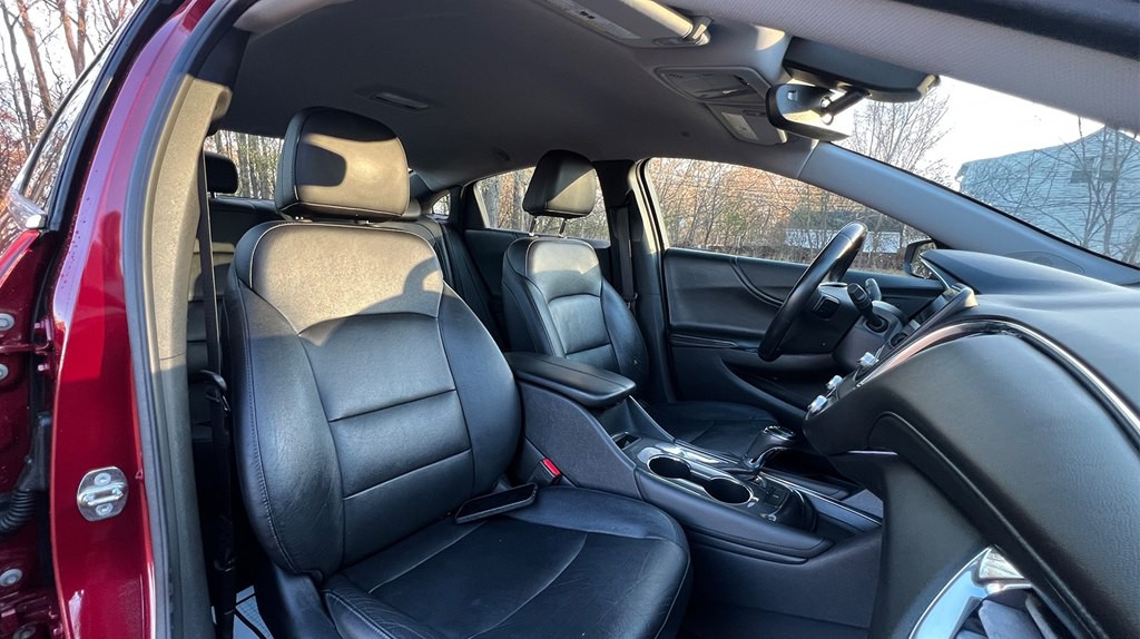 2017 Chevrolet Malibu Image 21