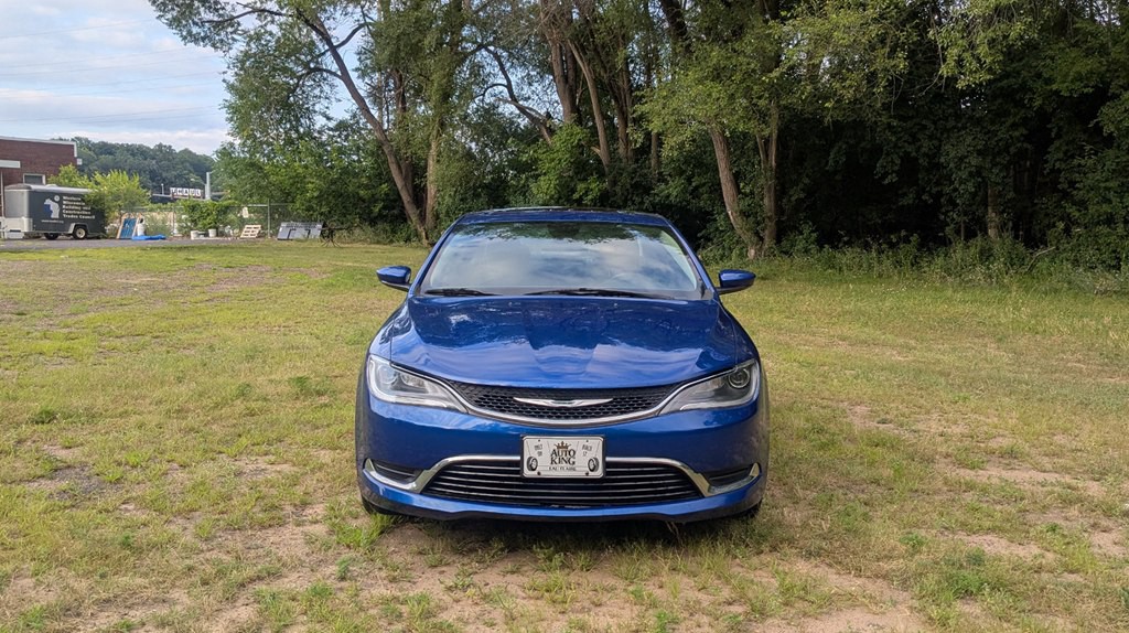2015 Chrysler 200 Image 8