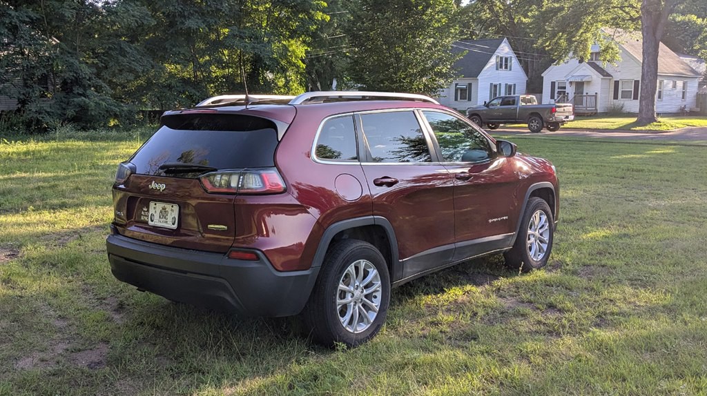 2019 Jeep Cherokee Image 3