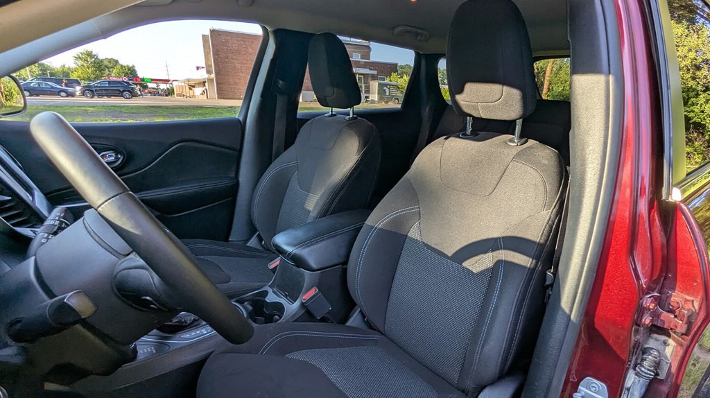 2019 Jeep Cherokee Image 9