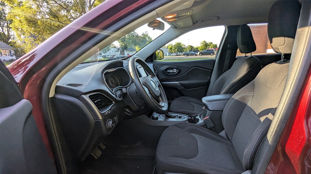 2019 Jeep Cherokee Image 10