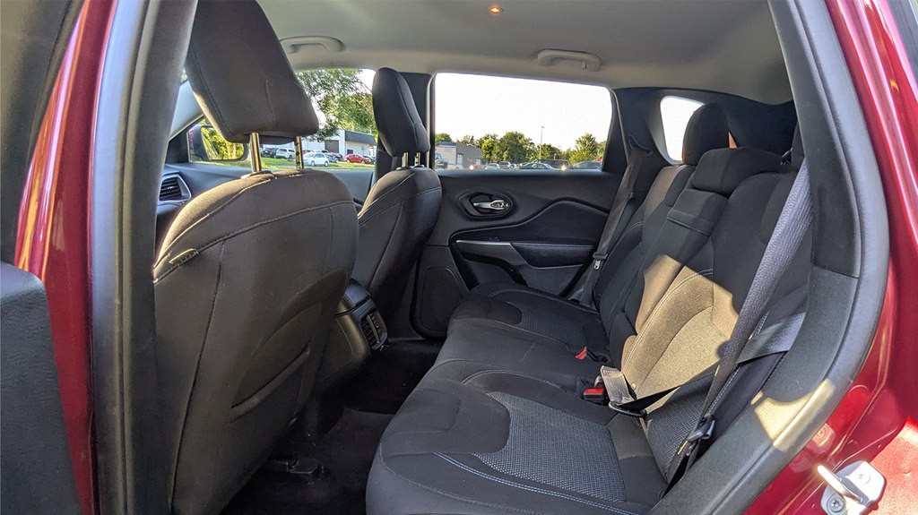 2019 Jeep Cherokee Image 21