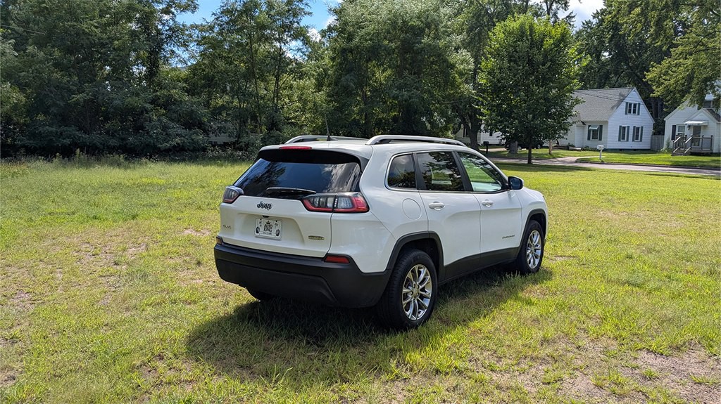 2019 Jeep Cherokee Image 3