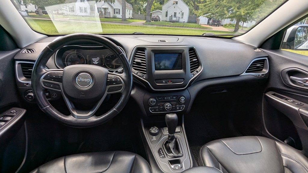 2019 Jeep Cherokee Image 11