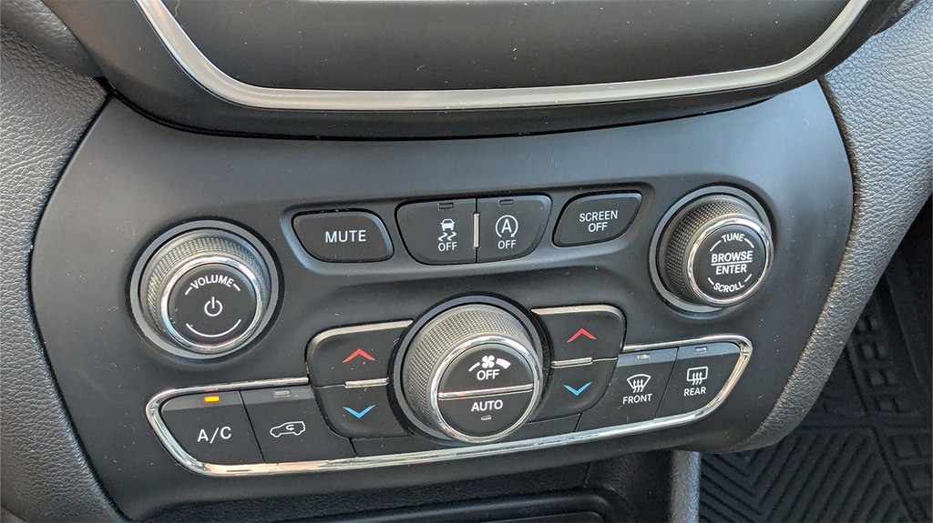 2019 Jeep Cherokee Image 16