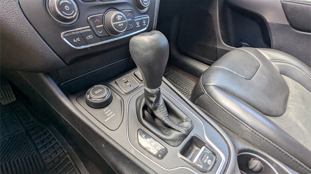 2019 Jeep Cherokee Image 17