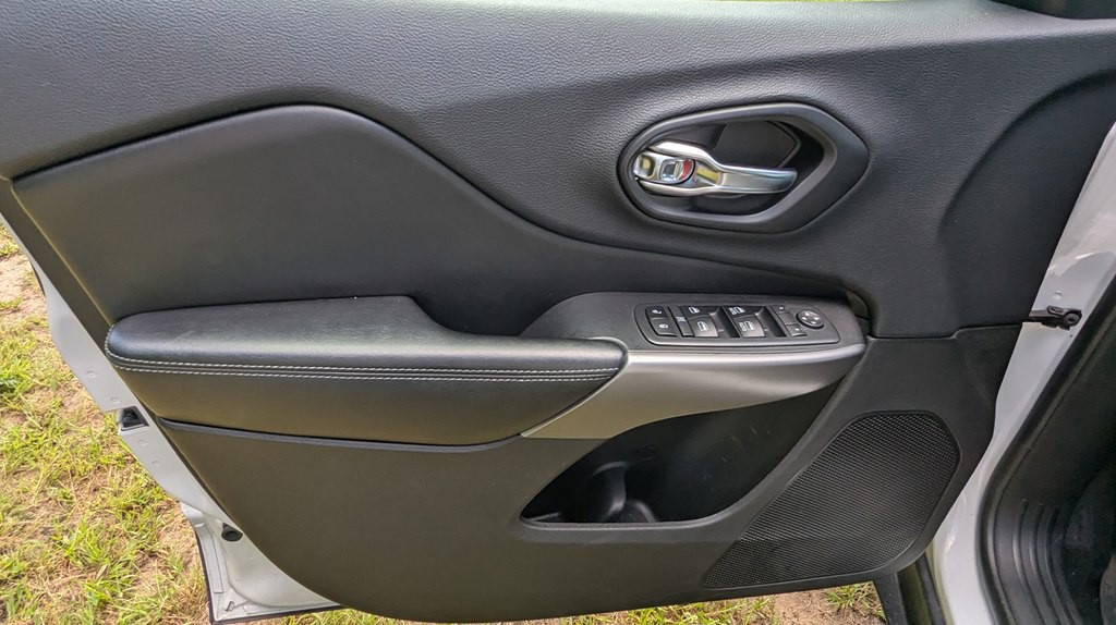 2019 Jeep Cherokee Image 19
