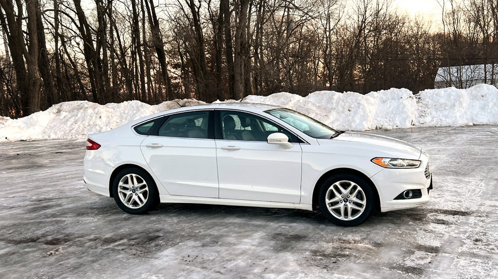 2014 Ford Fusion Image 2