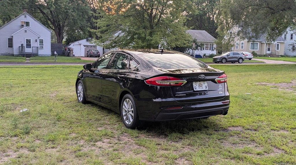 2020 Ford Fusion Image 5
