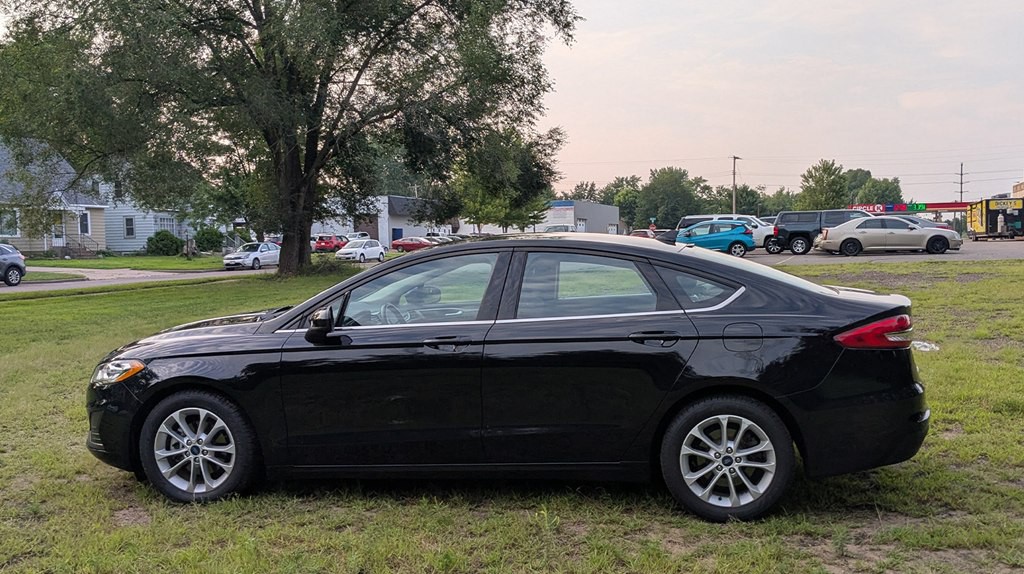 2020 Ford Fusion Image 6