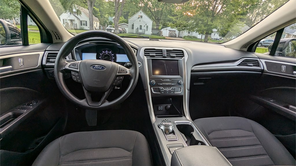 2020 Ford Fusion Image 9