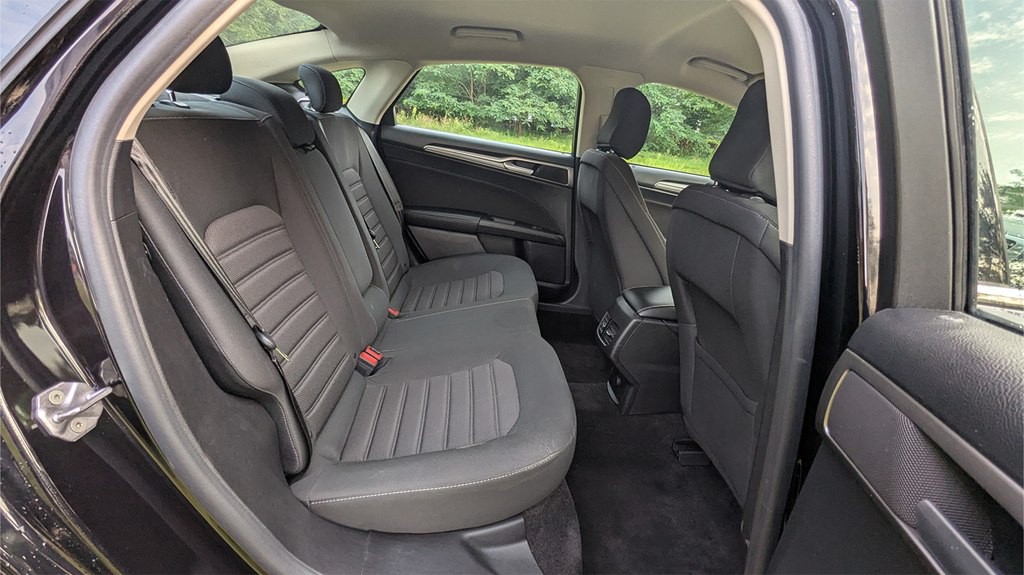 2020 Ford Fusion Image 18