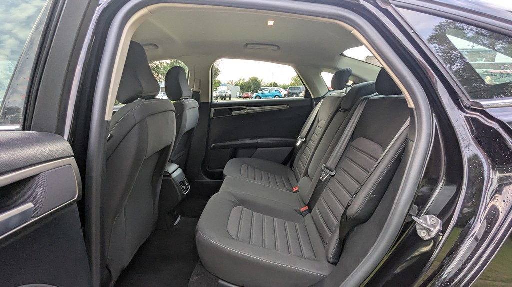 2020 Ford Fusion Image 19