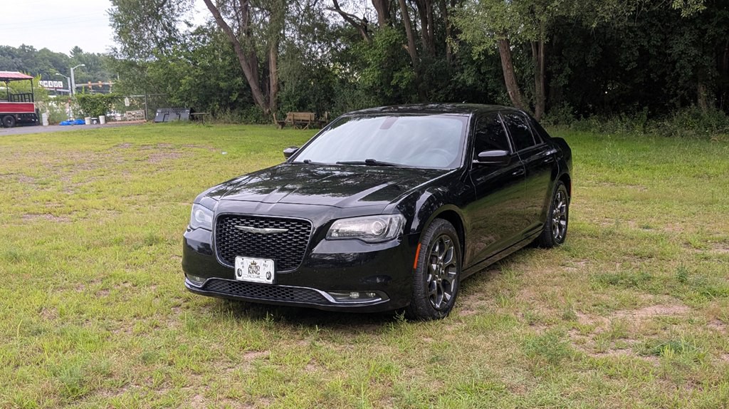 2016 Chrysler 300 Image 7