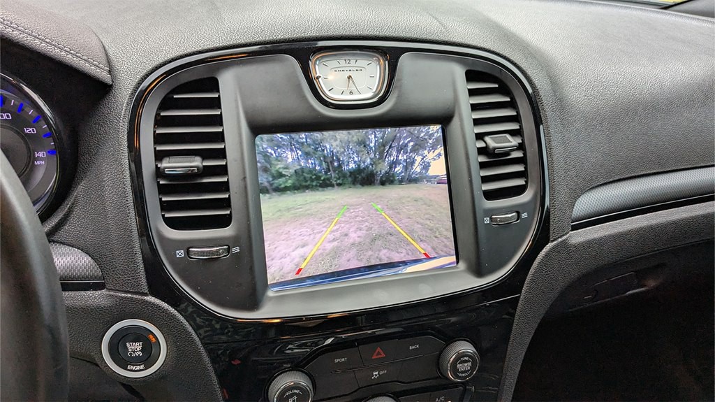 2016 Chrysler 300 Image 15