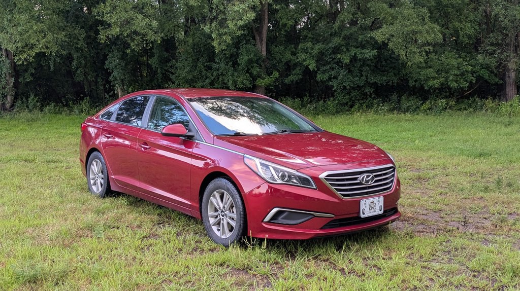 2016 Hyundai Sonata Image 1