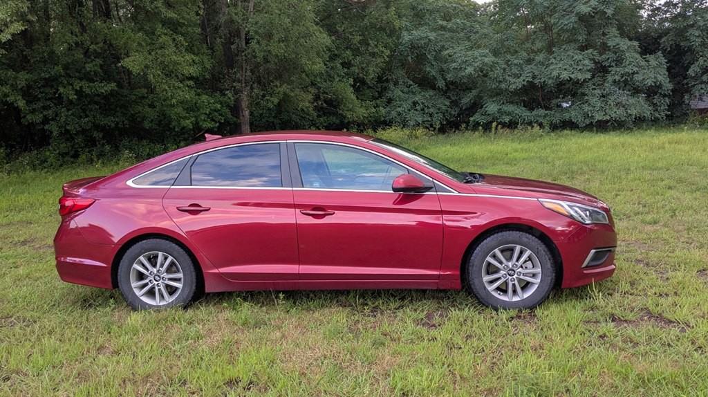 2016 Hyundai Sonata Image 2