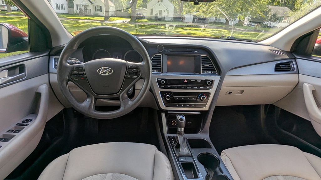 2016 Hyundai Sonata Image 11