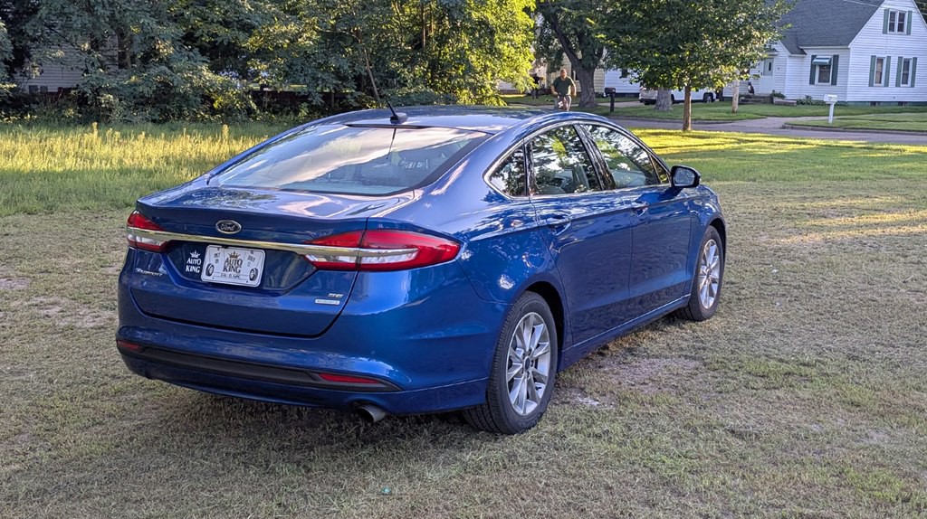 2017 Ford Fusion Image 3