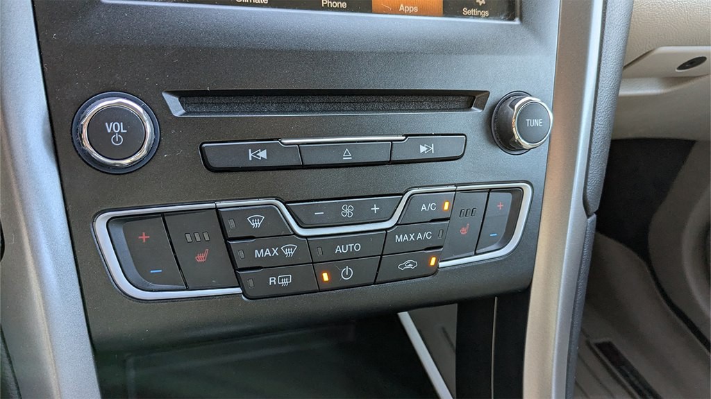 2017 Ford Fusion Image 16