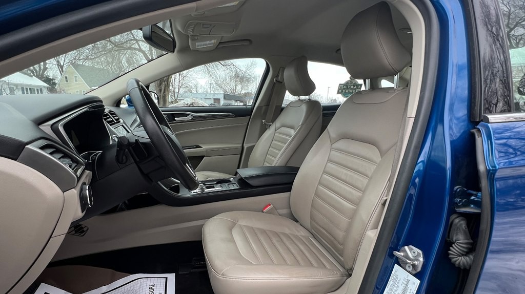 2017 Ford Fusion Image 10