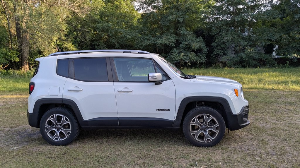 2015 Jeep Renegade Image 2