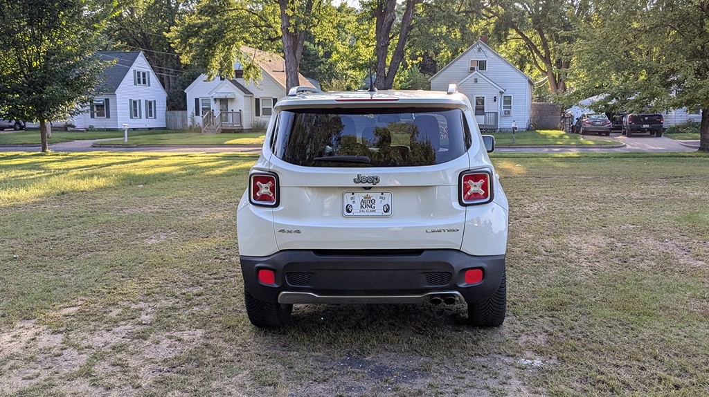 2015 Jeep Renegade Image 4