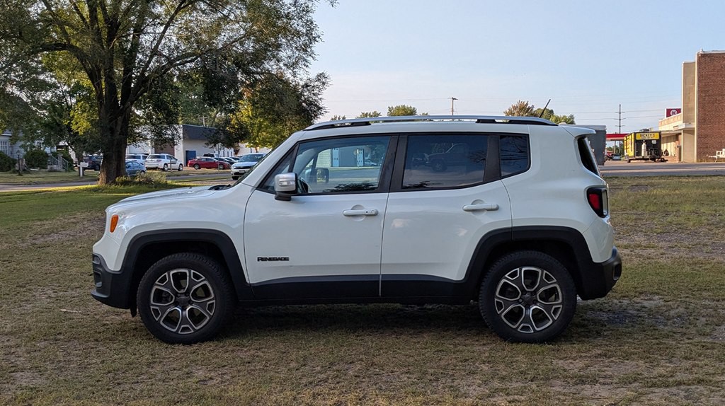 2015 Jeep Renegade Image 6