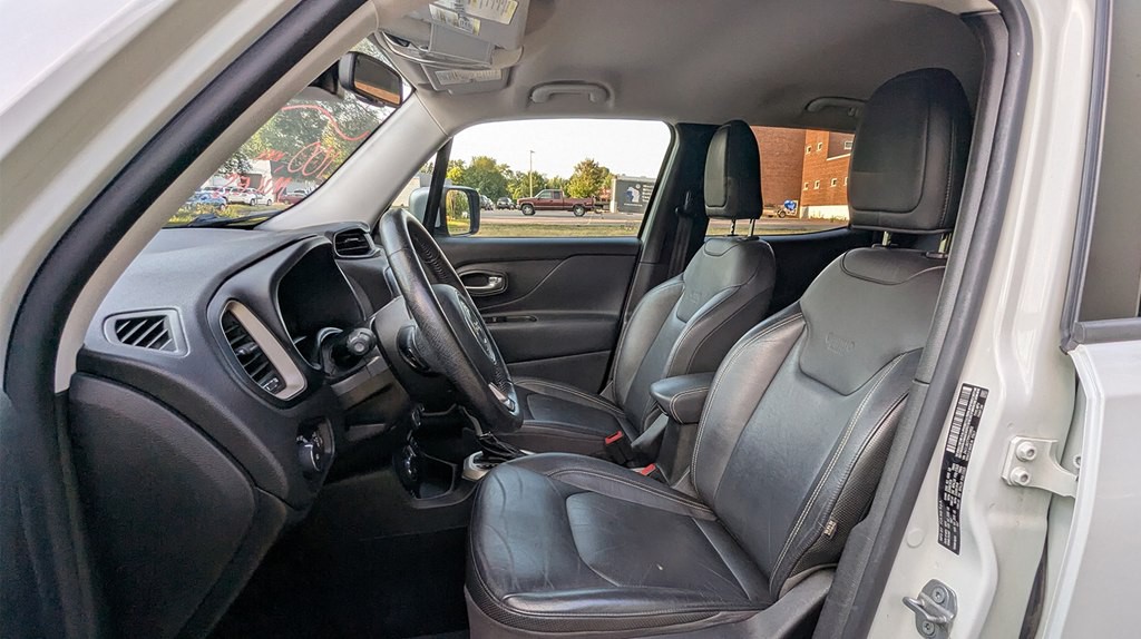 2015 Jeep Renegade Image 10