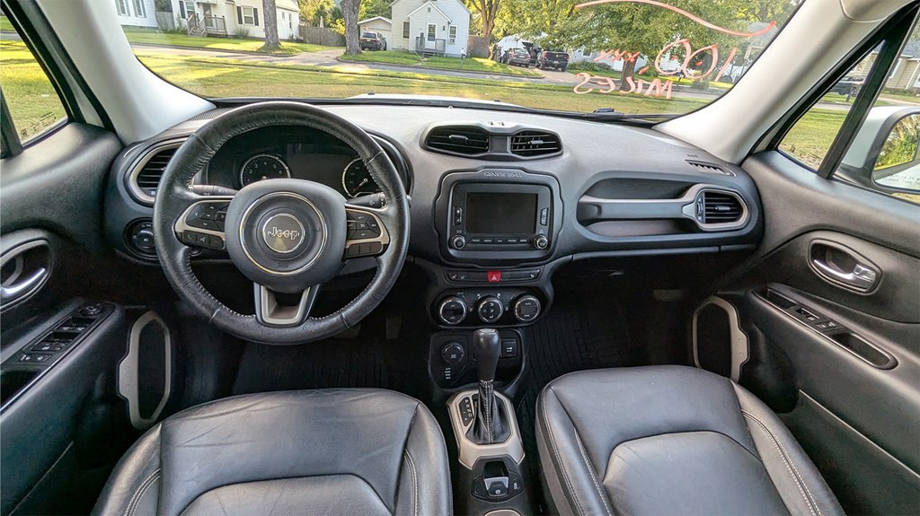 2015 Jeep Renegade Image 11
