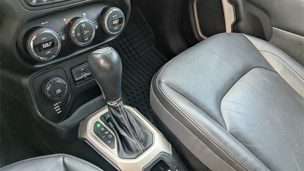 2015 Jeep Renegade Image 17