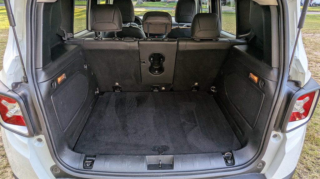 2015 Jeep Renegade Image 24