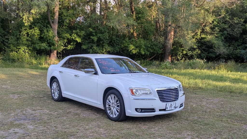 2014 Chrysler 300 Image 1