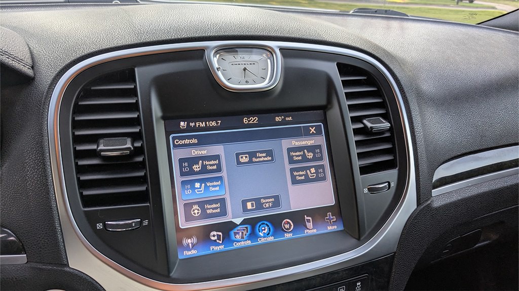 2014 Chrysler 300 Image 14